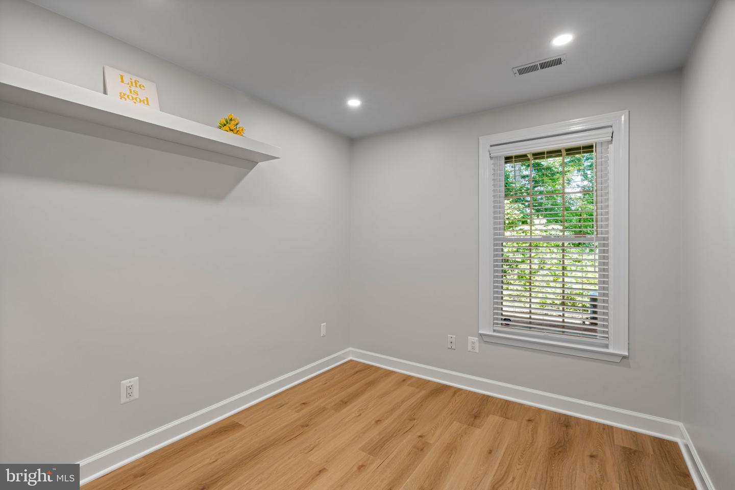 11494 CORINTHIA CT, WOODBRIDGE, Virginia 22192, 2 Bedrooms Bedrooms, ,2 BathroomsBathrooms,Residential,For sale,11494 CORINTHIA CT,VAPW2098824 MLS # VAPW2098824