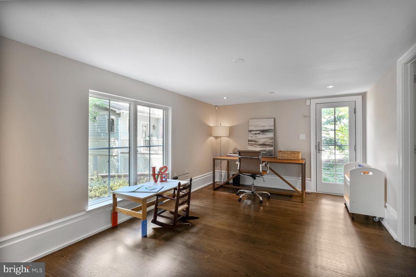 4964 ESKRIDGE TER NW, WASHINGTON, District Of Columbia 20016, 9 Bedrooms Bedrooms, ,7 BathroomsBathrooms,Residential,For sale,4964 ESKRIDGE TER NW,DCDC2209950 MLS # DCDC2209950