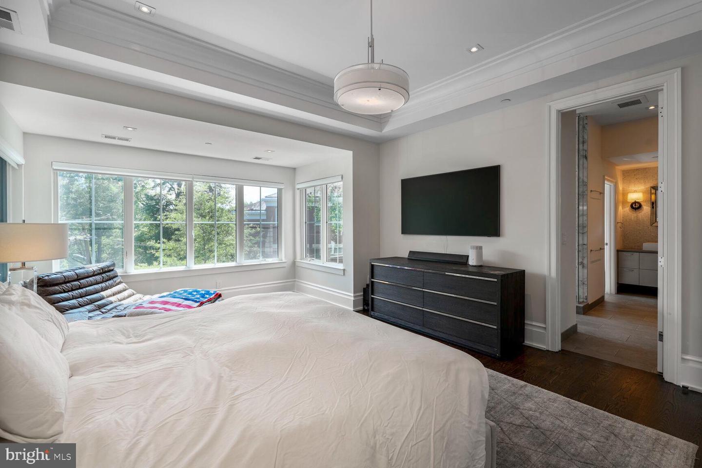 4964 ESKRIDGE TER NW, WASHINGTON, District Of Columbia 20016, 9 Bedrooms Bedrooms, ,7 BathroomsBathrooms,Residential,For sale,4964 ESKRIDGE TER NW,DCDC2209950 MLS # DCDC2209950