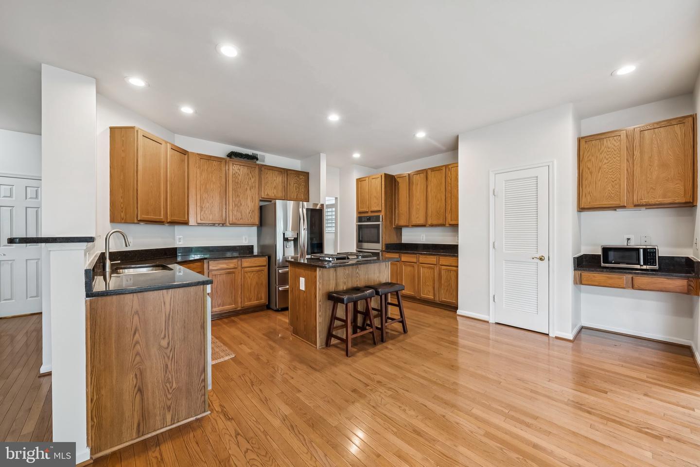 20977 CALAIS TER, ASHBURN, Virginia 20147, 3 Bedrooms Bedrooms, ,3 BathroomsBathrooms,Residential,For sale,20977 CALAIS TER,VALO2102036 MLS # VALO2102036
