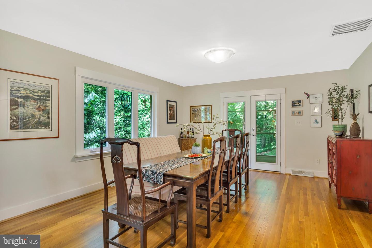 247 E QUEENS DR, WILLIAMSBURG, Virginia 23185, 3 Bedrooms Bedrooms, ,2 BathroomsBathrooms,Residential,For sale,247 E QUEENS DR,VAYV2000094 MLS # VAYV2000094