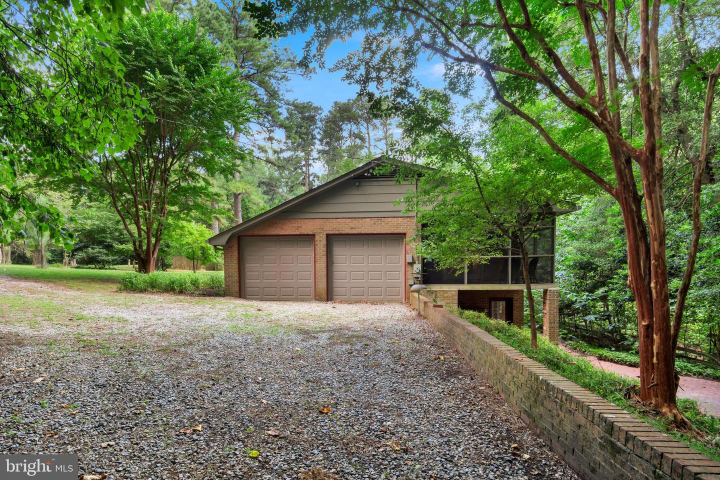 247 E QUEENS DR, WILLIAMSBURG, Virginia 23185, 3 Bedrooms Bedrooms, ,2 BathroomsBathrooms,Residential,For sale,247 E QUEENS DR,VAYV2000094 MLS # VAYV2000094