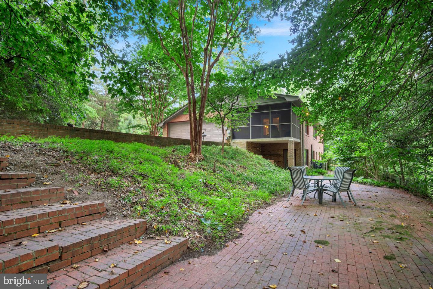 247 E QUEENS DR, WILLIAMSBURG, Virginia 23185, 3 Bedrooms Bedrooms, ,2 BathroomsBathrooms,Residential,For sale,247 E QUEENS DR,VAYV2000094 MLS # VAYV2000094