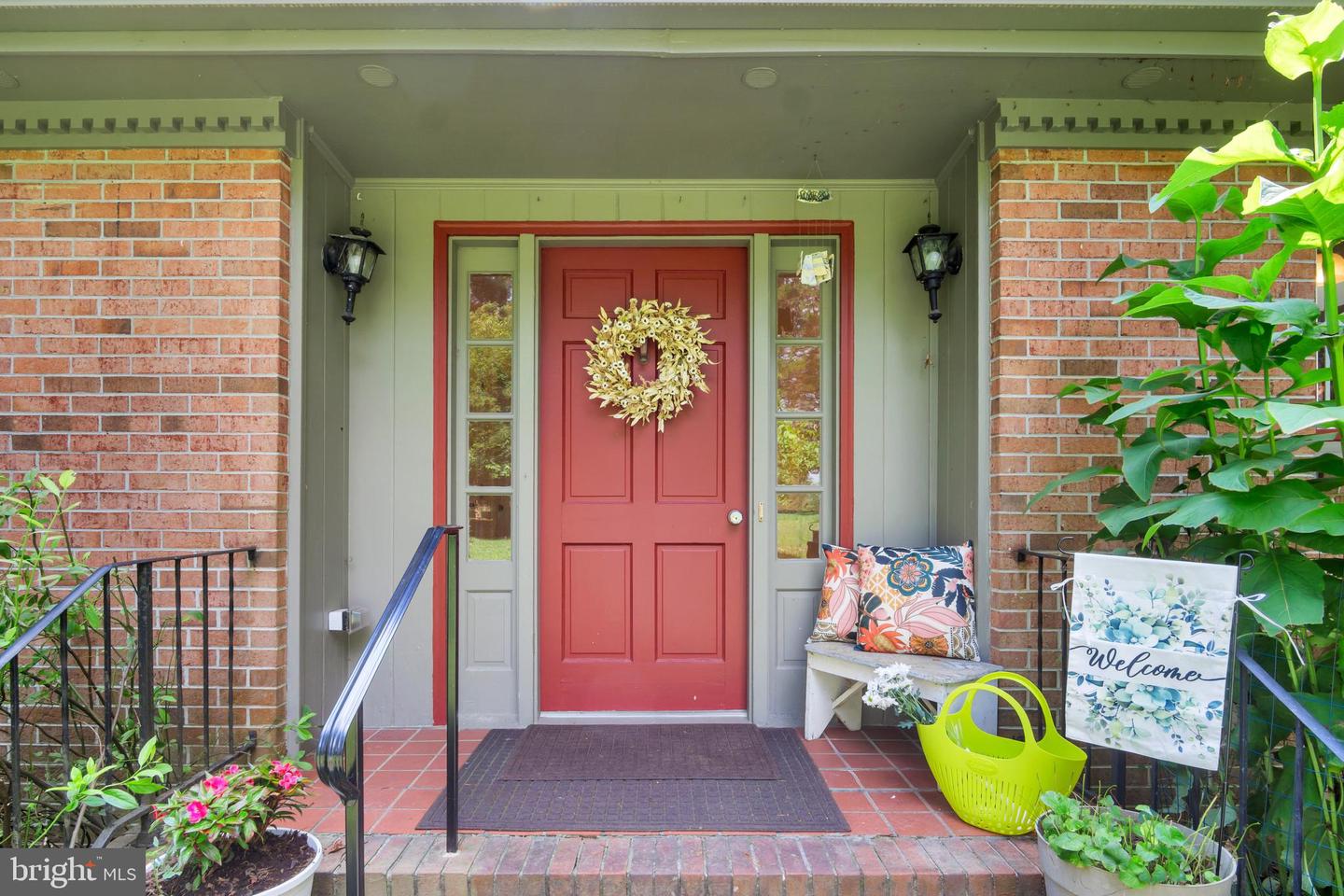 247 E QUEENS DR, WILLIAMSBURG, Virginia 23185, 3 Bedrooms Bedrooms, ,2 BathroomsBathrooms,Residential,For sale,247 E QUEENS DR,VAYV2000094 MLS # VAYV2000094