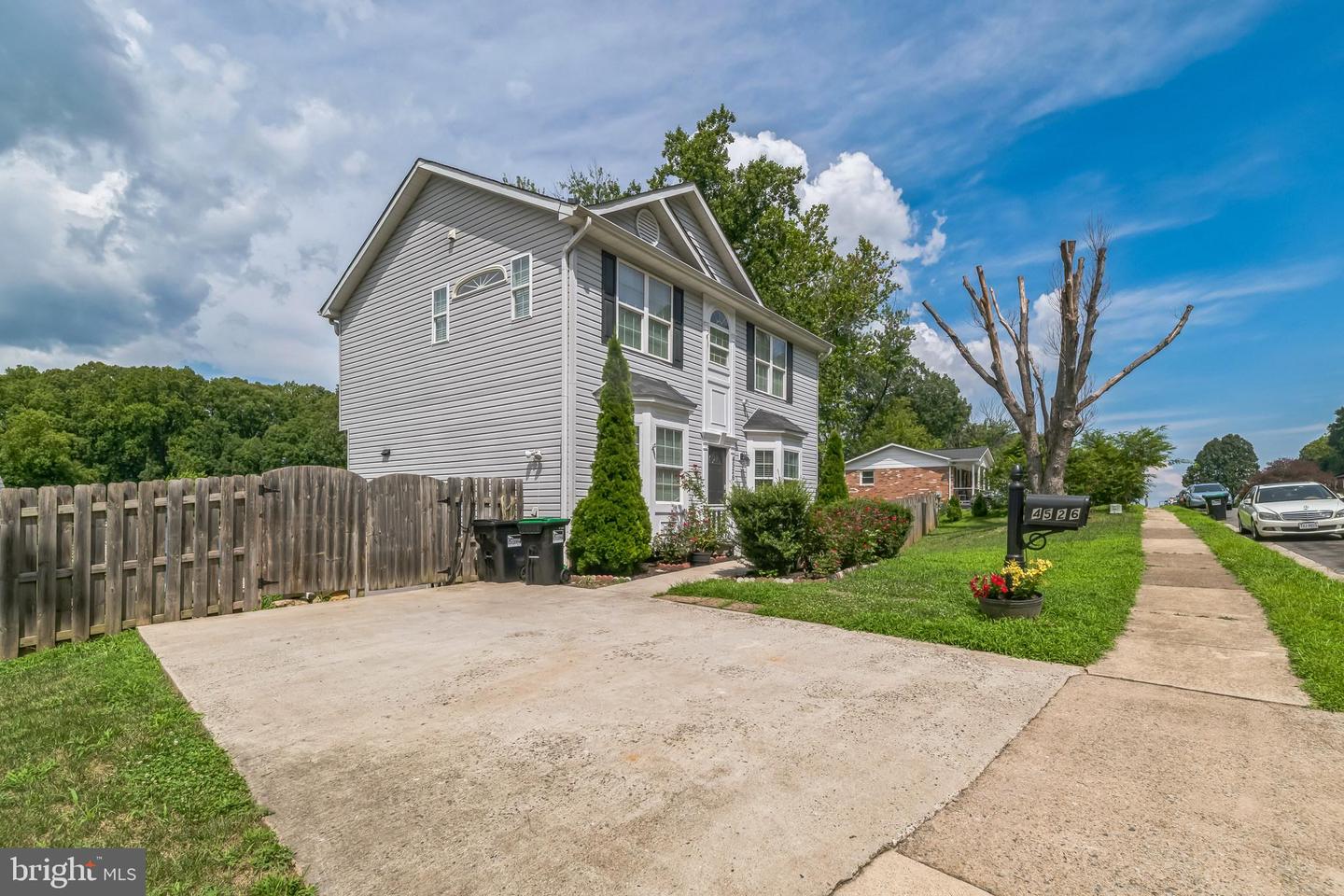 4526 EVANSDALE RD, WOODBRIDGE, Virginia 22193, 4 Bedrooms Bedrooms, ,3 BathroomsBathrooms,Residential,For sale,4526 EVANSDALE RD,VAPW2099306 MLS # VAPW2099306