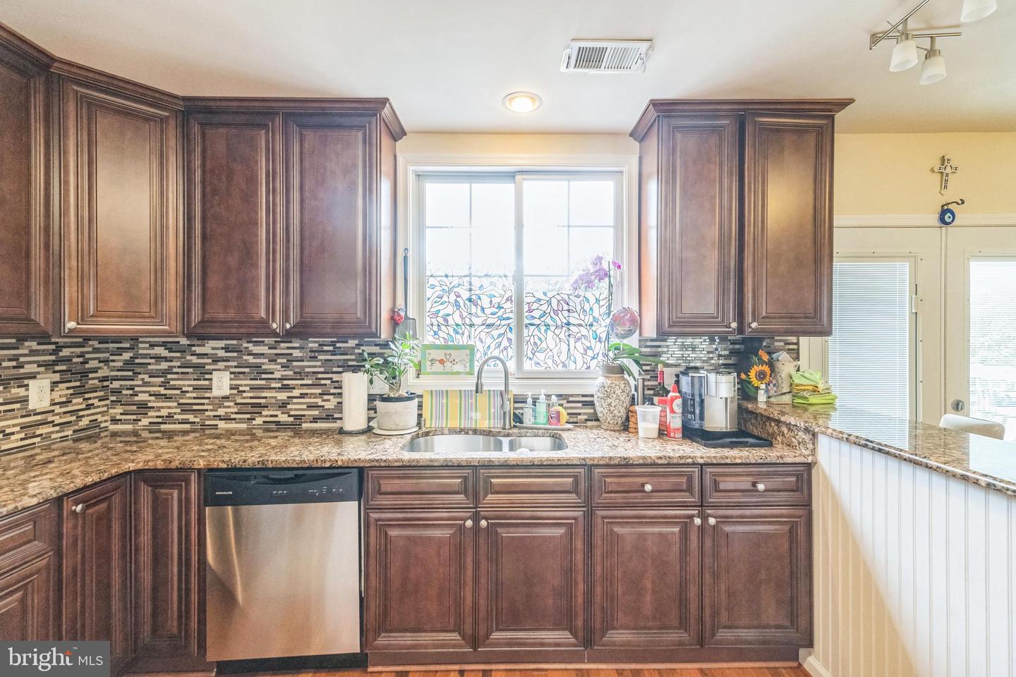 4526 EVANSDALE RD, WOODBRIDGE, Virginia 22193, 4 Bedrooms Bedrooms, ,3 BathroomsBathrooms,Residential,For sale,4526 EVANSDALE RD,VAPW2099306 MLS # VAPW2099306