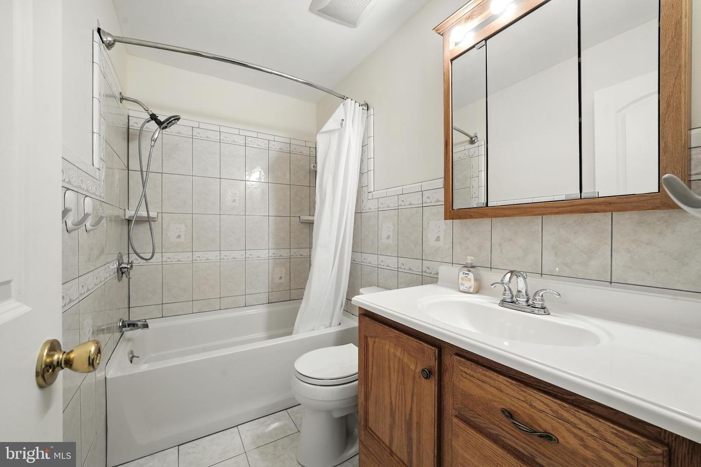 12006 SKIPJACK CT, WOODBRIDGE, Virginia 22192, 5 Bedrooms Bedrooms, ,3 BathroomsBathrooms,Residential,For sale,12006 SKIPJACK CT,VAPW2099334 MLS # VAPW2099334
