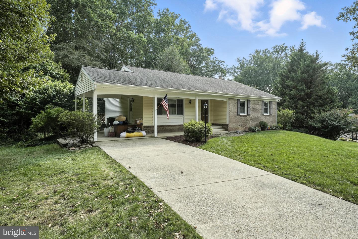 12006 SKIPJACK CT, WOODBRIDGE, Virginia 22192, 5 Bedrooms Bedrooms, ,3 BathroomsBathrooms,Residential,For sale,12006 SKIPJACK CT,VAPW2099334 MLS # VAPW2099334