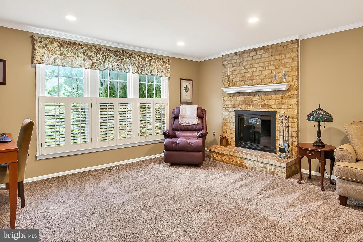 12195 QUEENS BRIGADE DR, FAIRFAX, Virginia 22030, 4 Bedrooms Bedrooms, ,2 BathroomsBathrooms,Residential,For sale,12195 QUEENS BRIGADE DR,VAFX2255872 MLS # VAFX2255872