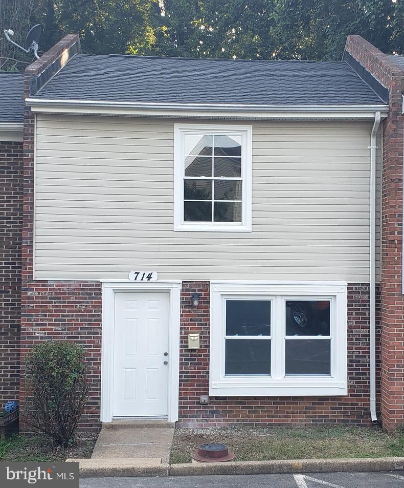 714 DENTON CIR, FREDERICKSBURG, Virginia 22401, 2 Bedrooms Bedrooms, 6 Rooms Rooms,1 BathroomBathrooms,Residential,For sale,714 DENTON CIR,VAFB2008604 MLS # VAFB2008604