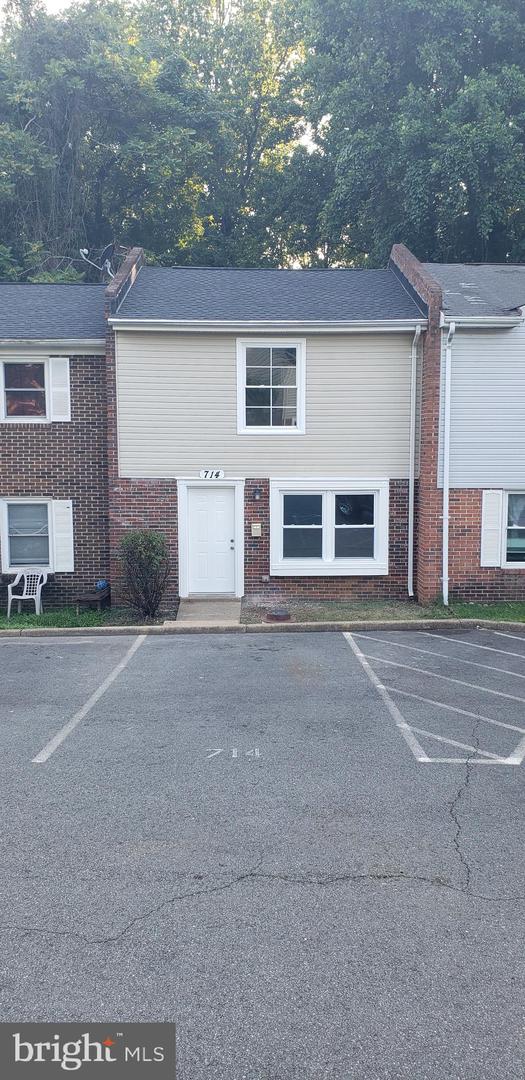 714 DENTON CIR, FREDERICKSBURG, Virginia 22401, 2 Bedrooms Bedrooms, 6 Rooms Rooms,1 BathroomBathrooms,Residential,For sale,714 DENTON CIR,VAFB2008604 MLS # VAFB2008604