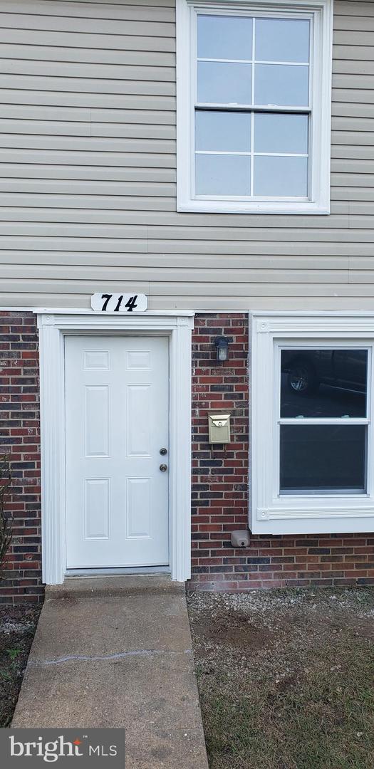 714 DENTON CIR, FREDERICKSBURG, Virginia 22401, 2 Bedrooms Bedrooms, 6 Rooms Rooms,1 BathroomBathrooms,Residential,For sale,714 DENTON CIR,VAFB2008604 MLS # VAFB2008604