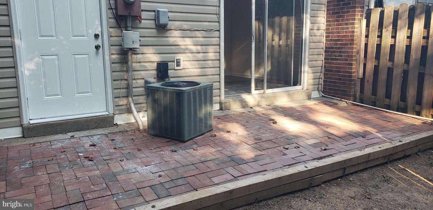714 DENTON CIR, FREDERICKSBURG, Virginia 22401, 2 Bedrooms Bedrooms, 6 Rooms Rooms,1 BathroomBathrooms,Residential,For sale,714 DENTON CIR,VAFB2008604 MLS # VAFB2008604