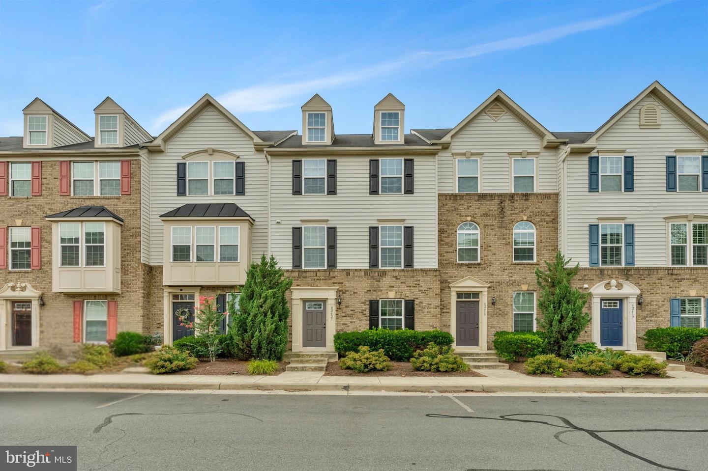 42621 SMOKEY EMBERS TER, STERLING, Virginia 20166, 4 Bedrooms Bedrooms, ,3 BathroomsBathrooms,Residential,For sale,42621 SMOKEY EMBERS TER,VALO2102440 MLS # VALO2102440