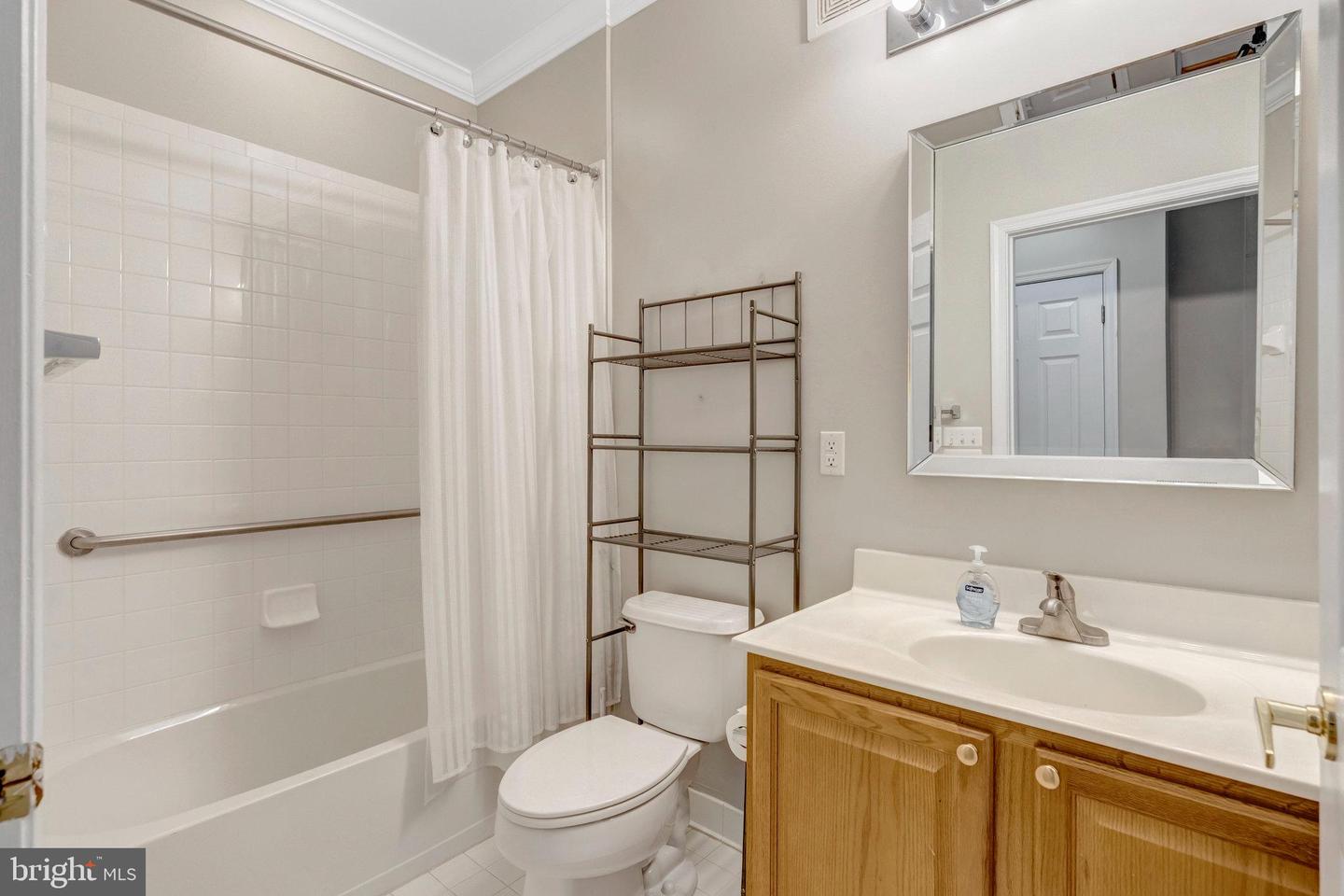 13891 CHELMSFORD DR #201, GAINESVILLE, Virginia 20155, 2 Bedrooms Bedrooms, ,2 BathroomsBathrooms,Residential,For sale,13891 CHELMSFORD DR #201,VAPW2099442 MLS # VAPW2099442