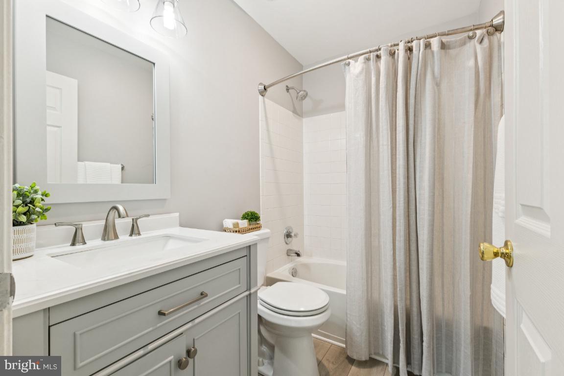 43225 CAVELL CT, LEESBURG, Virginia 20176, 4 Bedrooms Bedrooms, ,2 BathroomsBathrooms,Residential,For sale,43225 CAVELL CT,VALO2102540 MLS # VALO2102540