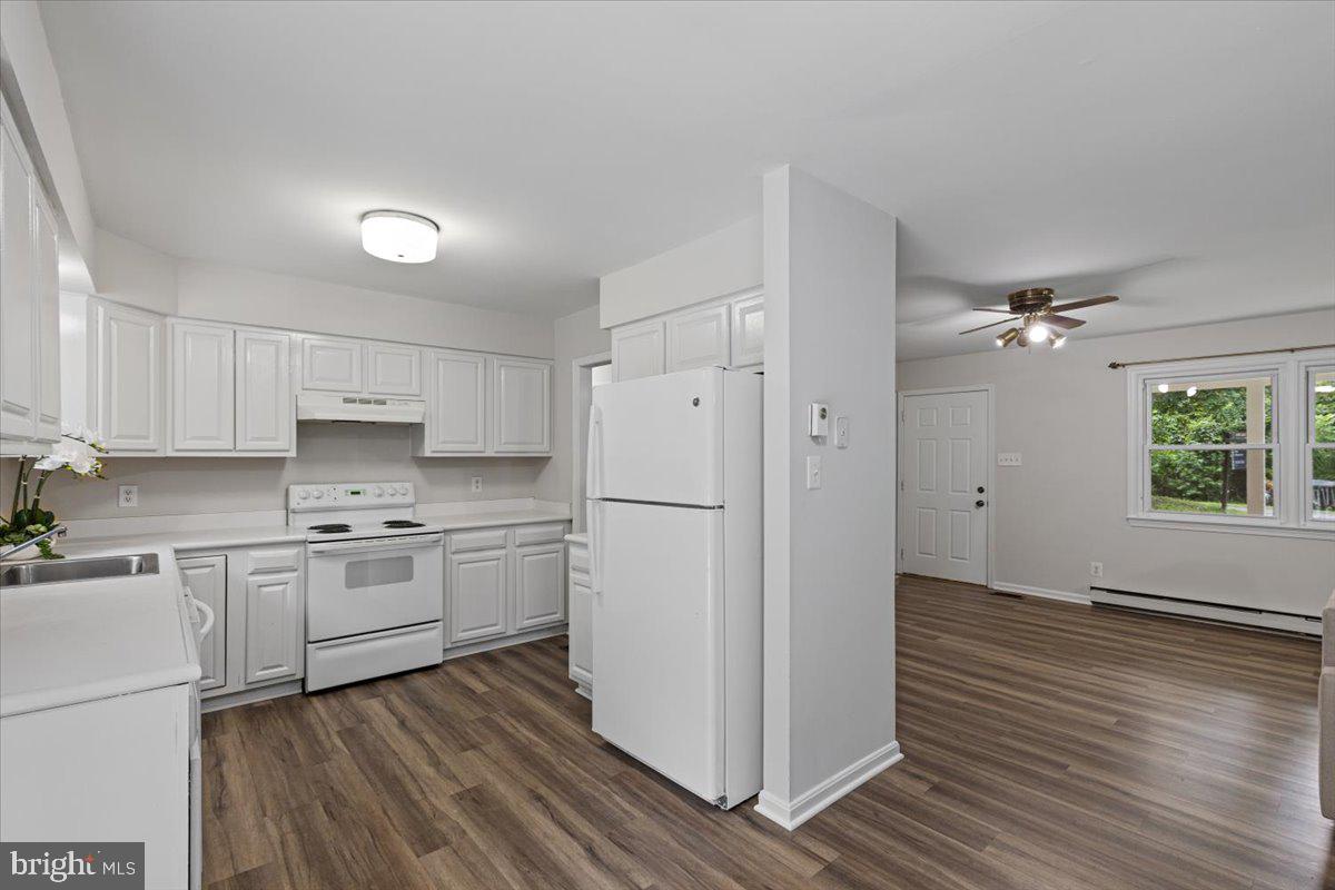 27 RALLYE LN, FREDERICKSBURG, Virginia 22405, 4 Bedrooms Bedrooms, ,2 BathroomsBathrooms,Residential,For sale,27 RALLYE LN,VAST2040940 MLS # VAST2040940