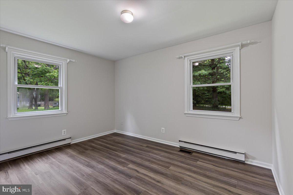 27 RALLYE LN, FREDERICKSBURG, Virginia 22405, 4 Bedrooms Bedrooms, ,2 BathroomsBathrooms,Residential,For sale,27 RALLYE LN,VAST2040940 MLS # VAST2040940