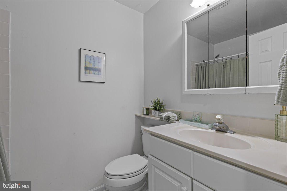 27 RALLYE LN, FREDERICKSBURG, Virginia 22405, 4 Bedrooms Bedrooms, ,2 BathroomsBathrooms,Residential,For sale,27 RALLYE LN,VAST2040940 MLS # VAST2040940
