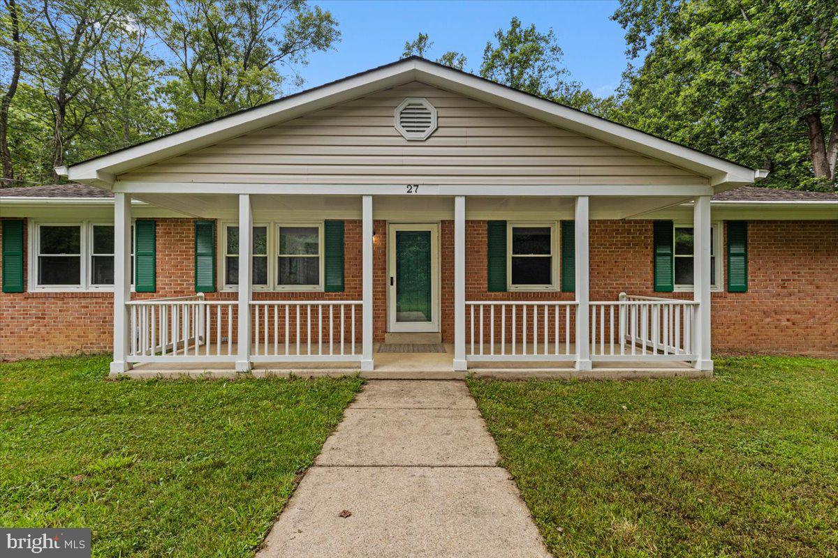 27 RALLYE LN, FREDERICKSBURG, Virginia 22405, 4 Bedrooms Bedrooms, ,2 BathroomsBathrooms,Residential,For sale,27 RALLYE LN,VAST2040940 MLS # VAST2040940