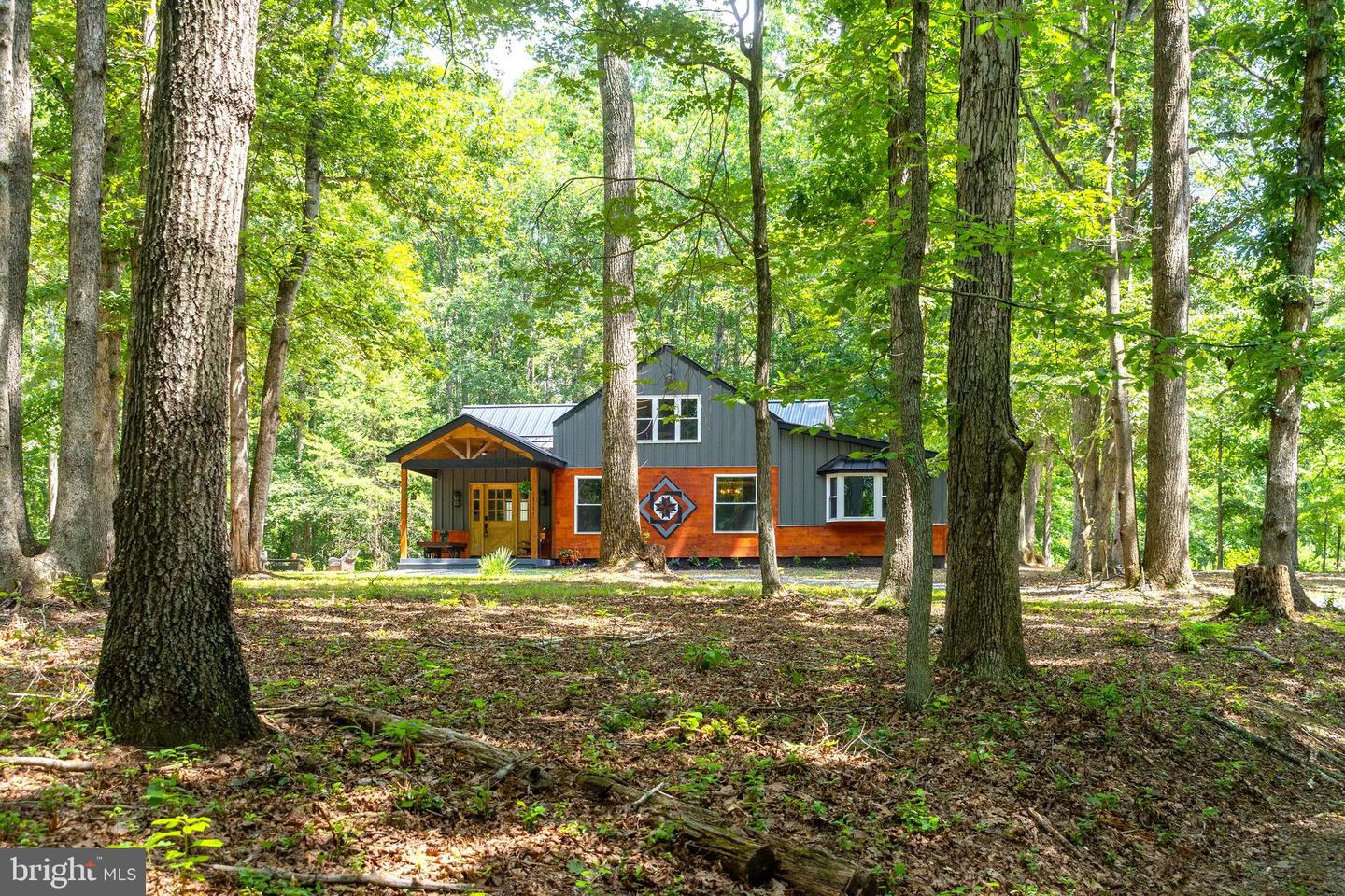 18184 CRAWFORD LN, GORDONSVILLE, Virginia 22942, 4 Bedrooms Bedrooms, ,3 BathroomsBathrooms,Residential,For sale,18184 CRAWFORD LN,VAOR2010236 MLS # VAOR2010236