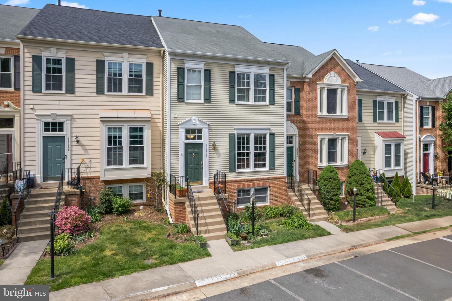 19893 UPLAND TER, ASHBURN, Virginia 20147, 4 Bedrooms Bedrooms, ,2 BathroomsBathrooms,Residential,For sale,19893 UPLAND TER,VALO2102644 MLS # VALO2102644