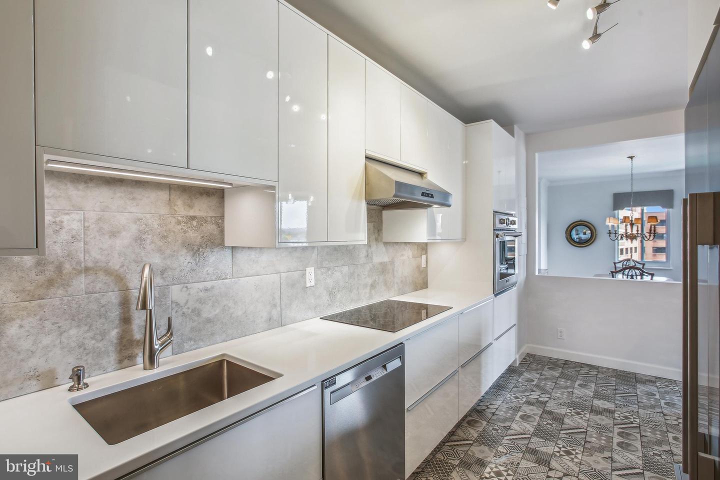 1250 S WASHINGTON ST #820, ALEXANDRIA, Virginia 22314, 1 Bedroom Bedrooms, ,1 BathroomBathrooms,Residential,For sale,1250 S WASHINGTON ST #820,VAAX2047656 MLS # VAAX2047656