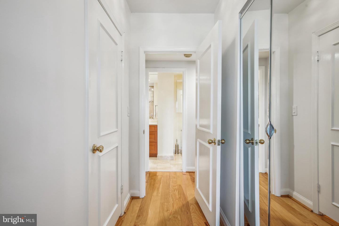 1250 S WASHINGTON ST #820, ALEXANDRIA, Virginia 22314, 1 Bedroom Bedrooms, ,1 BathroomBathrooms,Residential,For sale,1250 S WASHINGTON ST #820,VAAX2047656 MLS # VAAX2047656