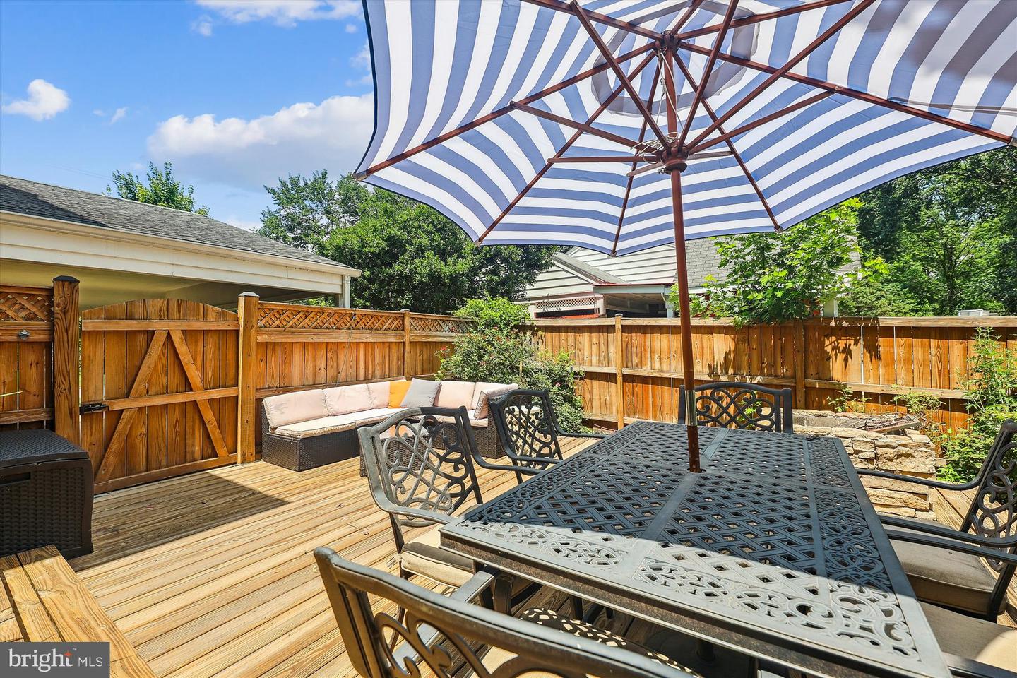 ALEXANDRIA, Virginia 22304, 4 Bedrooms Bedrooms, 11 Rooms Rooms,3 BathroomsBathrooms,Residential,For sale,VAAX2047662 MLS # VAAX2047662