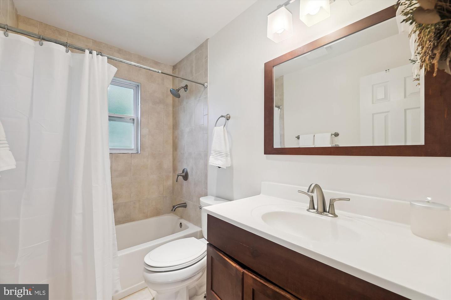 ALEXANDRIA, Virginia 22304, 4 Bedrooms Bedrooms, 11 Rooms Rooms,3 BathroomsBathrooms,Residential,For sale,VAAX2047662 MLS # VAAX2047662