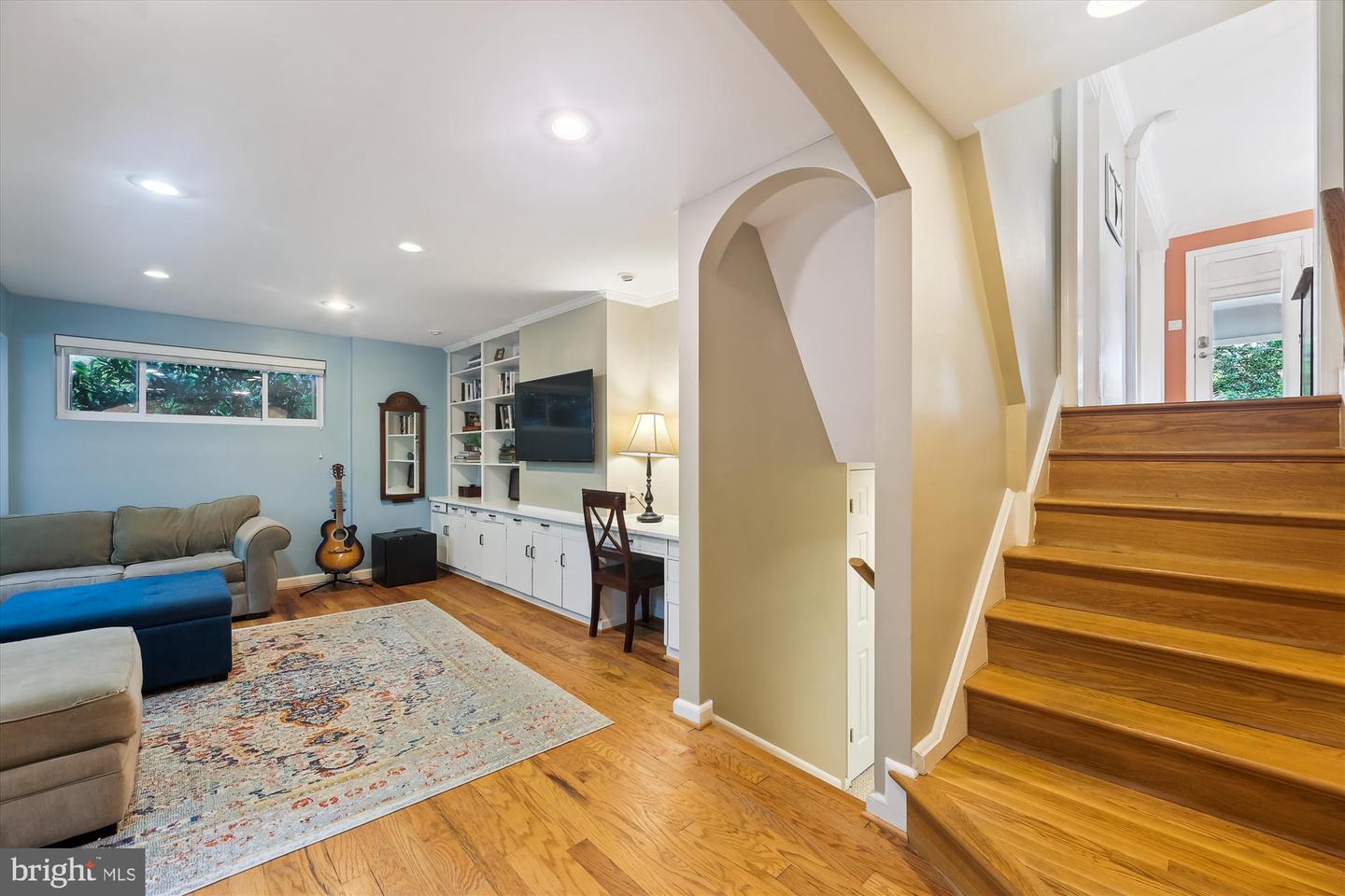 ALEXANDRIA, Virginia 22304, 4 Bedrooms Bedrooms, 11 Rooms Rooms,3 BathroomsBathrooms,Residential,For sale,VAAX2047662 MLS # VAAX2047662