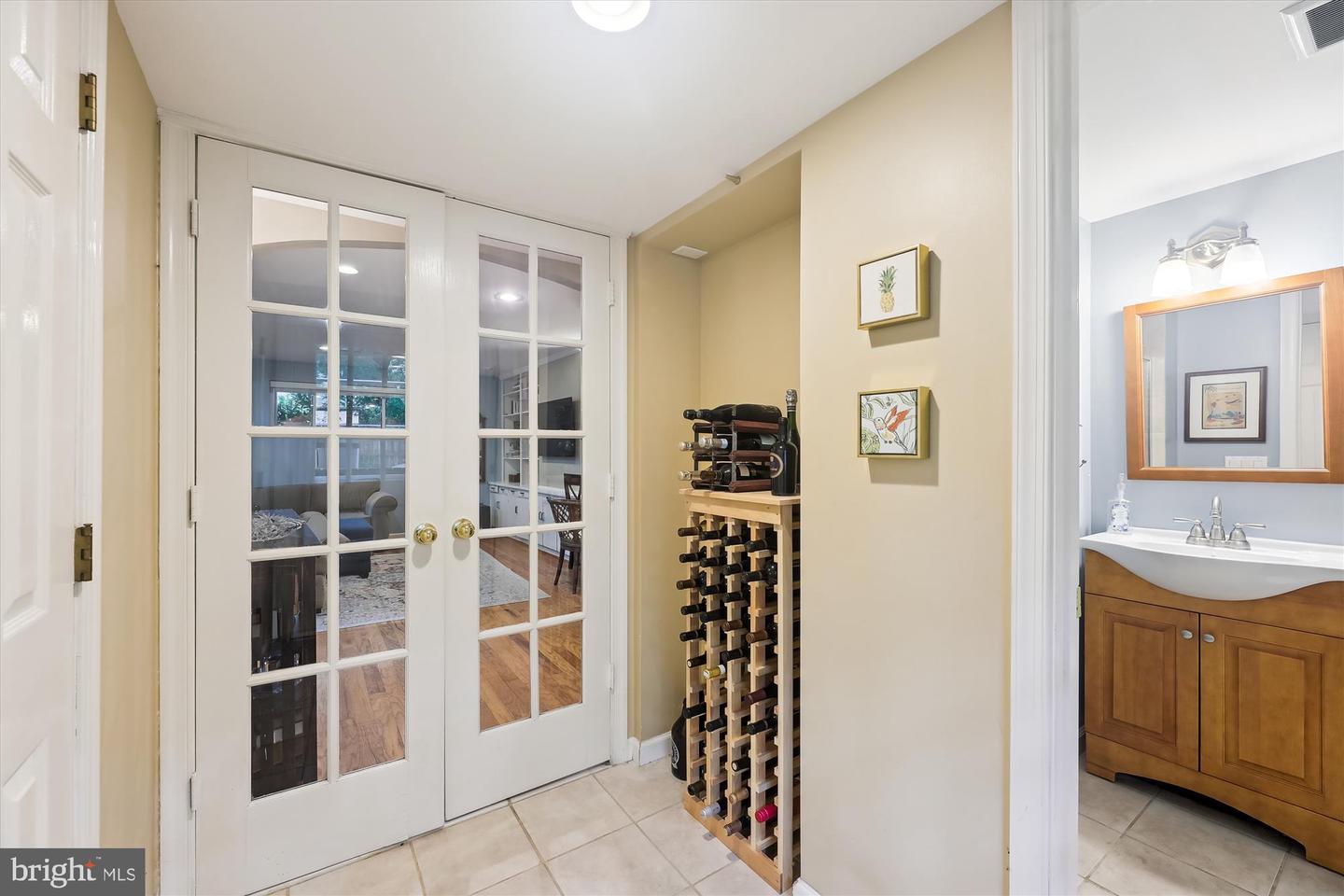 ALEXANDRIA, Virginia 22304, 4 Bedrooms Bedrooms, 11 Rooms Rooms,3 BathroomsBathrooms,Residential,For sale,VAAX2047662 MLS # VAAX2047662