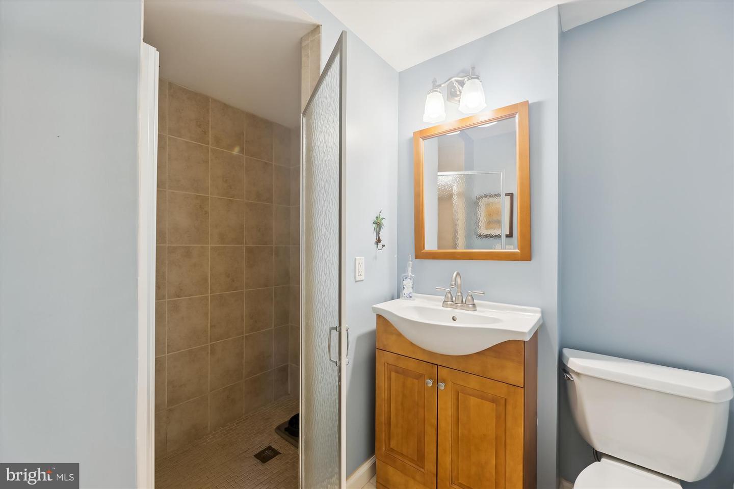 ALEXANDRIA, Virginia 22304, 4 Bedrooms Bedrooms, 11 Rooms Rooms,3 BathroomsBathrooms,Residential,For sale,VAAX2047662 MLS # VAAX2047662