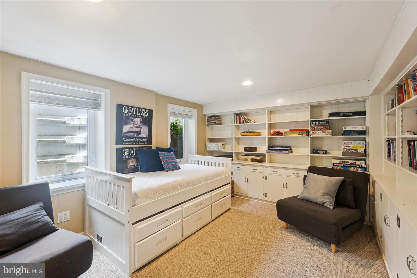 ALEXANDRIA, Virginia 22304, 4 Bedrooms Bedrooms, 11 Rooms Rooms,3 BathroomsBathrooms,Residential,For sale,VAAX2047662 MLS # VAAX2047662