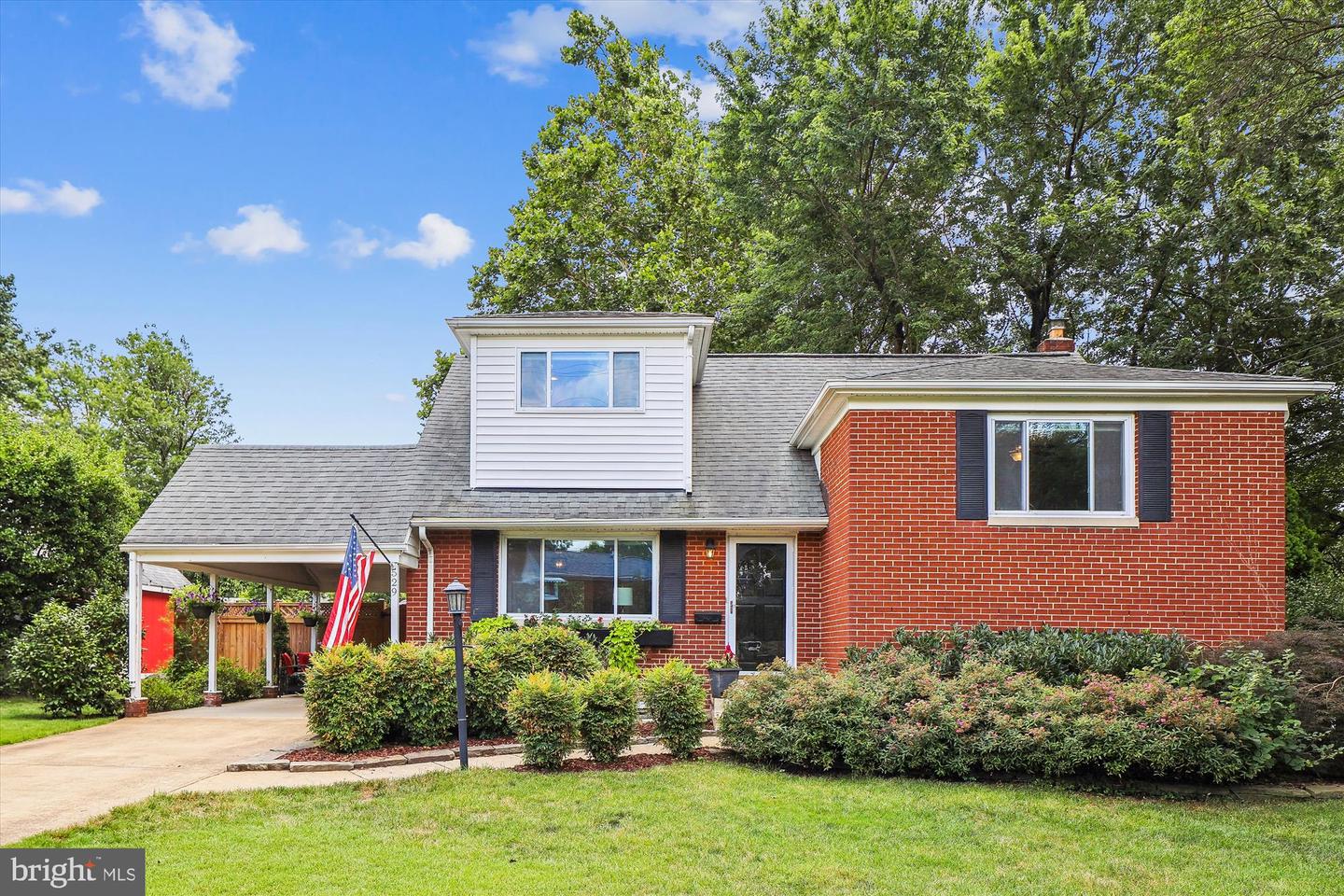 ALEXANDRIA, Virginia 22304, 4 Bedrooms Bedrooms, 11 Rooms Rooms,3 BathroomsBathrooms,Residential,For sale,VAAX2047662 MLS # VAAX2047662