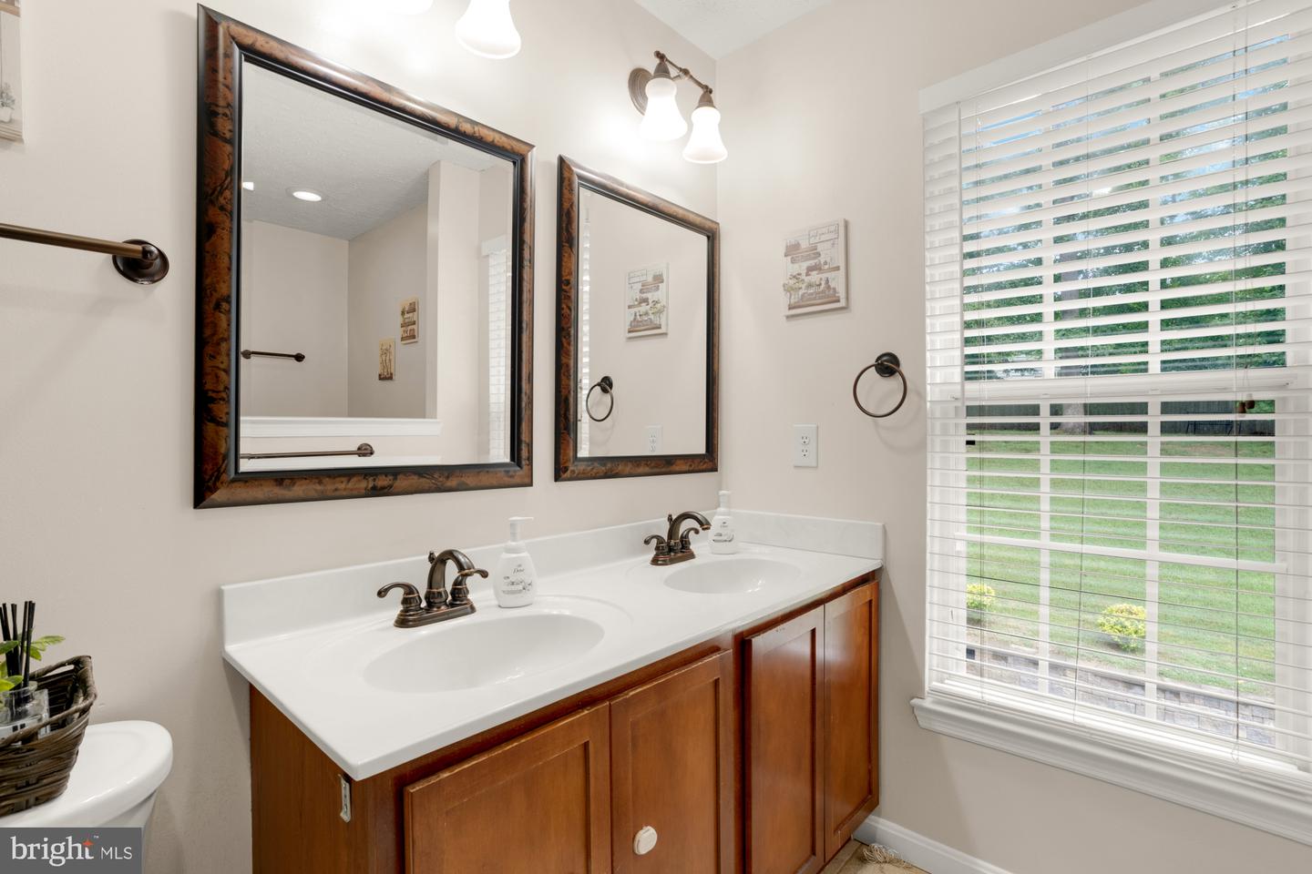 39 ROCKY WAY DR, STAFFORD, Virginia 22554, 5 Bedrooms Bedrooms, ,3 BathroomsBathrooms,Residential,For sale,39 ROCKY WAY DR,VAST2040996 MLS # VAST2040996