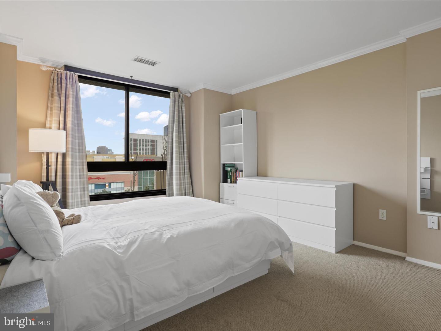 1808 OLD MEADOW RD #1418, MCLEAN, Virginia 22102, 1 Bedroom Bedrooms, ,1 BathroomBathrooms,Residential,For sale,1808 OLD MEADOW RD #1418,VAFX2256606 MLS # VAFX2256606