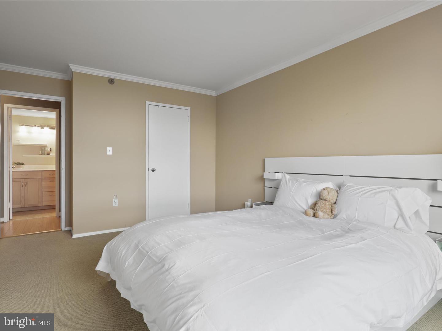 1808 OLD MEADOW RD #1418, MCLEAN, Virginia 22102, 1 Bedroom Bedrooms, ,1 BathroomBathrooms,Residential,For sale,1808 OLD MEADOW RD #1418,VAFX2256606 MLS # VAFX2256606
