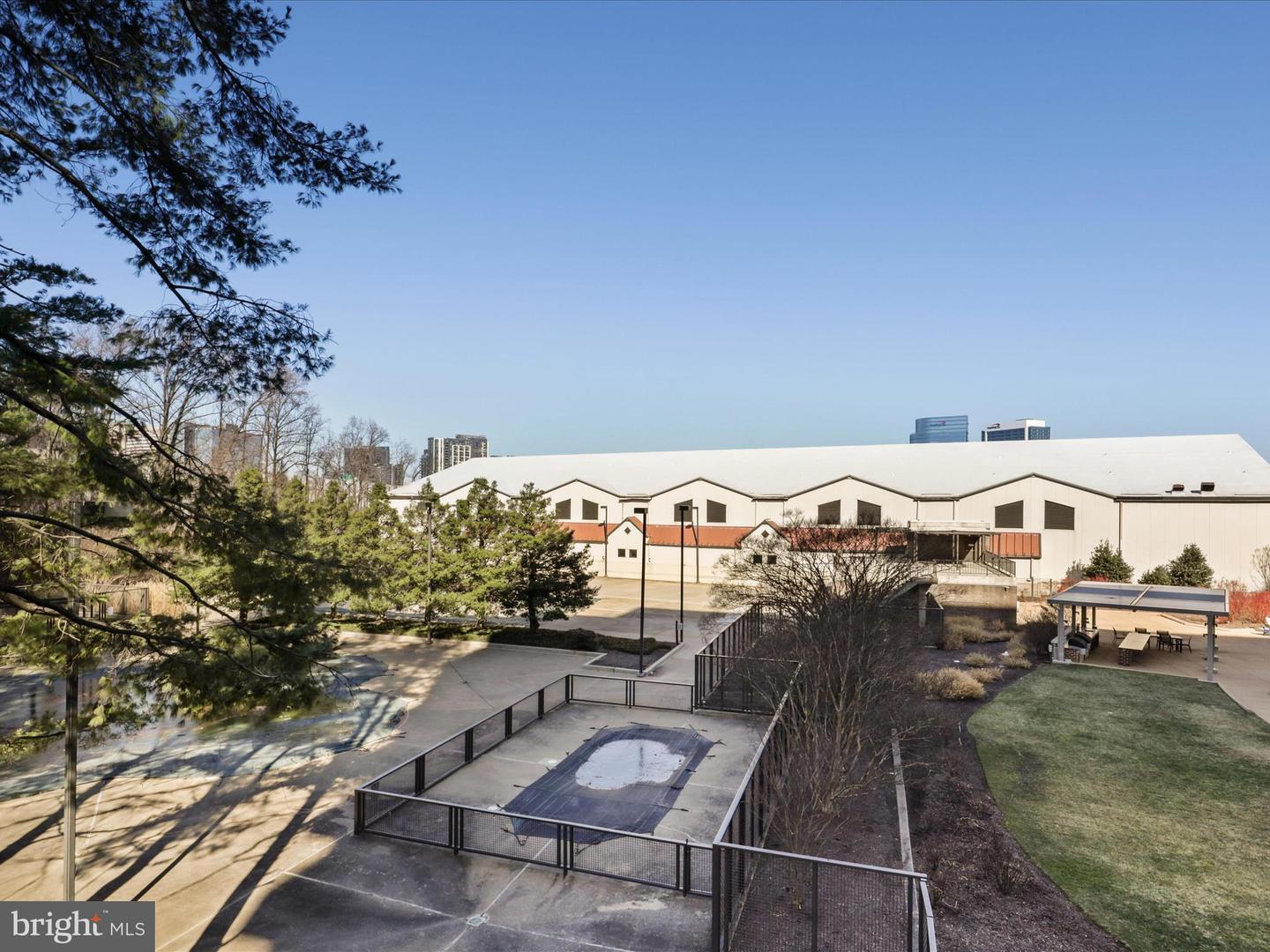 1808 OLD MEADOW RD #1418, MCLEAN, Virginia 22102, 1 Bedroom Bedrooms, ,1 BathroomBathrooms,Residential,For sale,1808 OLD MEADOW RD #1418,VAFX2256606 MLS # VAFX2256606