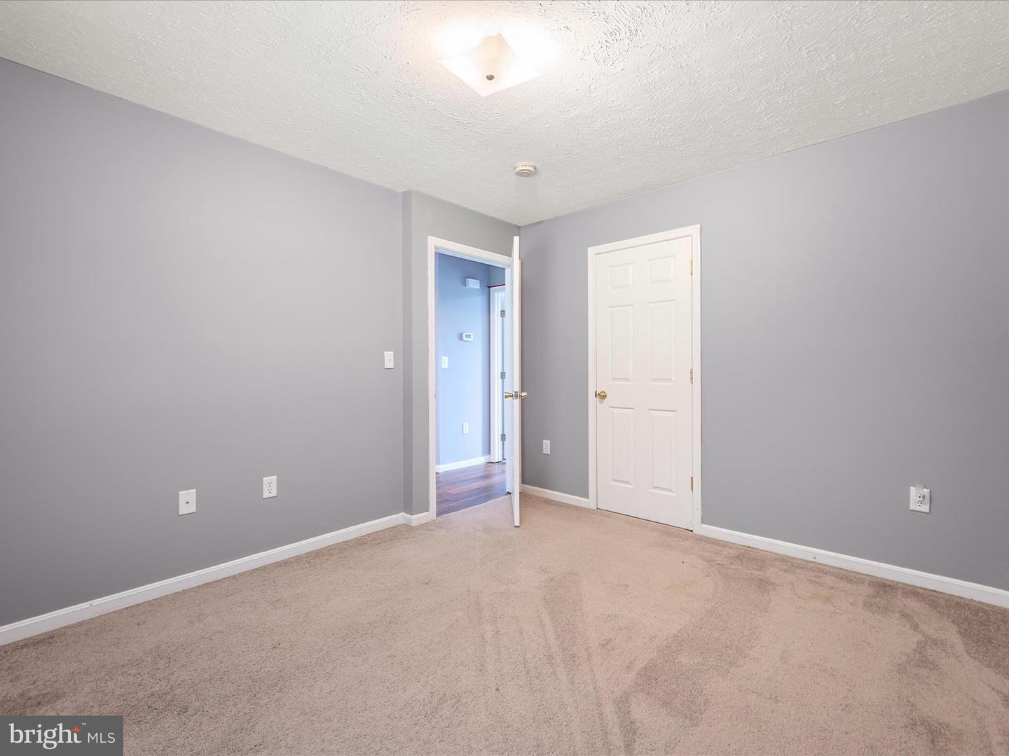 451 N SUMMIT AVE, WOODSTOCK, Virginia 22664, 3 Bedrooms Bedrooms, ,2 BathroomsBathrooms,Residential,For sale,451 N SUMMIT AVE,VASH2012050 MLS # VASH2012050