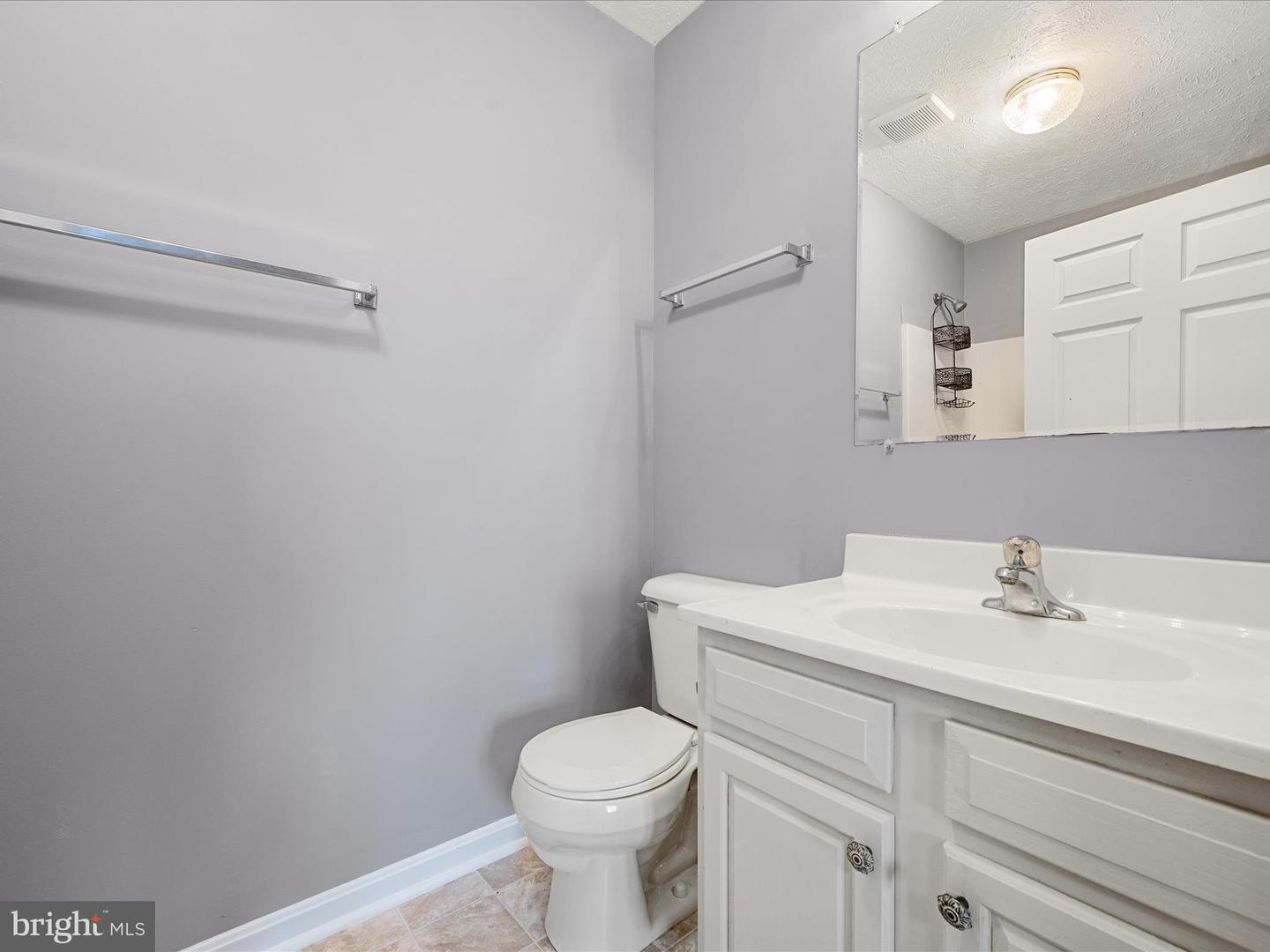 451 N SUMMIT AVE, WOODSTOCK, Virginia 22664, 3 Bedrooms Bedrooms, ,2 BathroomsBathrooms,Residential,For sale,451 N SUMMIT AVE,VASH2012050 MLS # VASH2012050