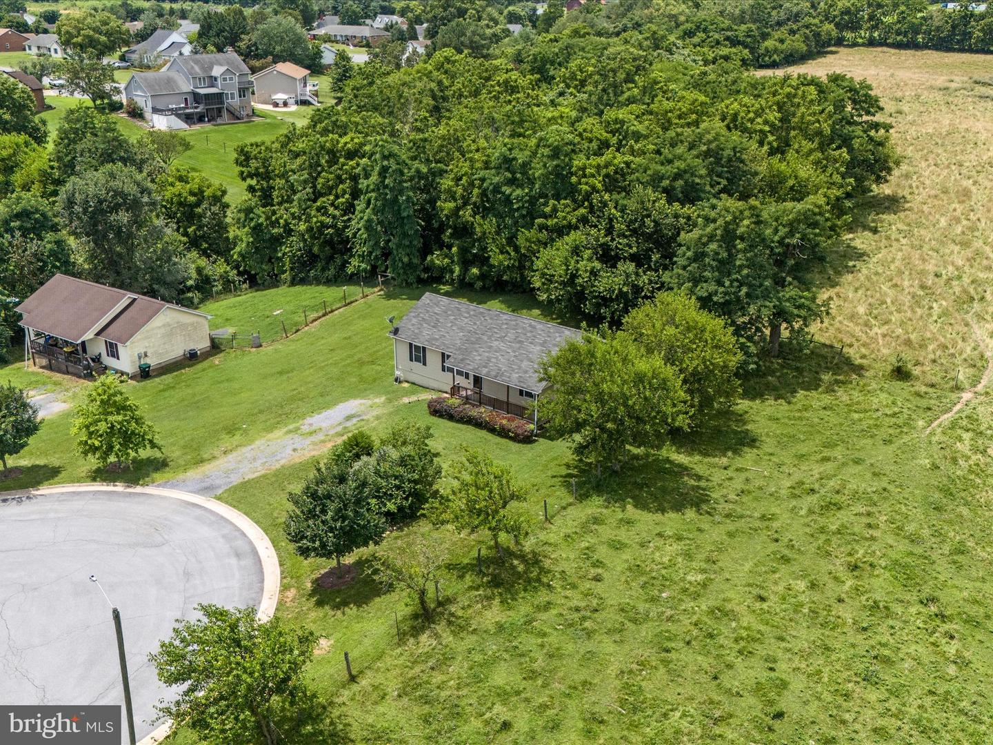 451 N SUMMIT AVE, WOODSTOCK, Virginia 22664, 3 Bedrooms Bedrooms, ,2 BathroomsBathrooms,Residential,For sale,451 N SUMMIT AVE,VASH2012050 MLS # VASH2012050