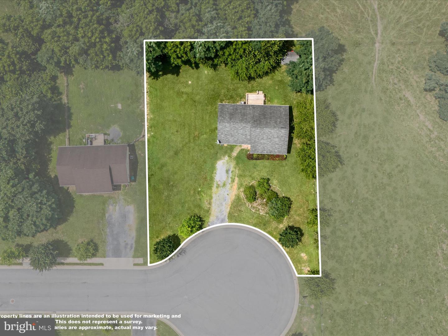 451 N SUMMIT AVE, WOODSTOCK, Virginia 22664, 3 Bedrooms Bedrooms, ,2 BathroomsBathrooms,Residential,For sale,451 N SUMMIT AVE,VASH2012050 MLS # VASH2012050