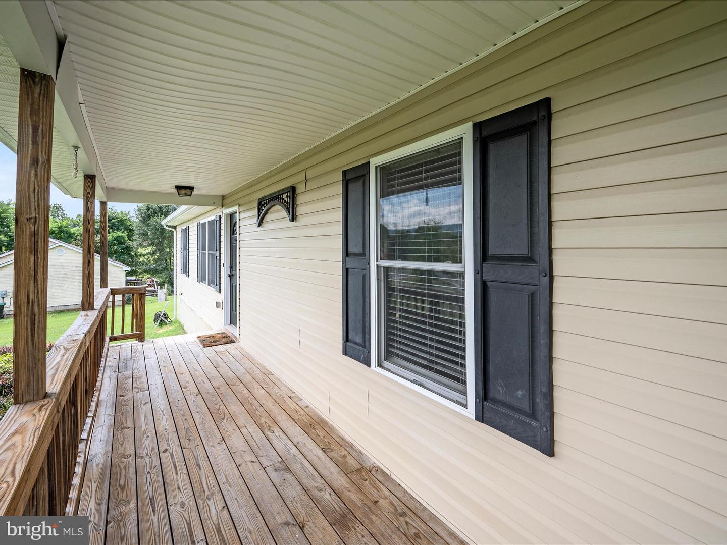 451 N SUMMIT AVE, WOODSTOCK, Virginia 22664, 3 Bedrooms Bedrooms, ,2 BathroomsBathrooms,Residential,For sale,451 N SUMMIT AVE,VASH2012050 MLS # VASH2012050