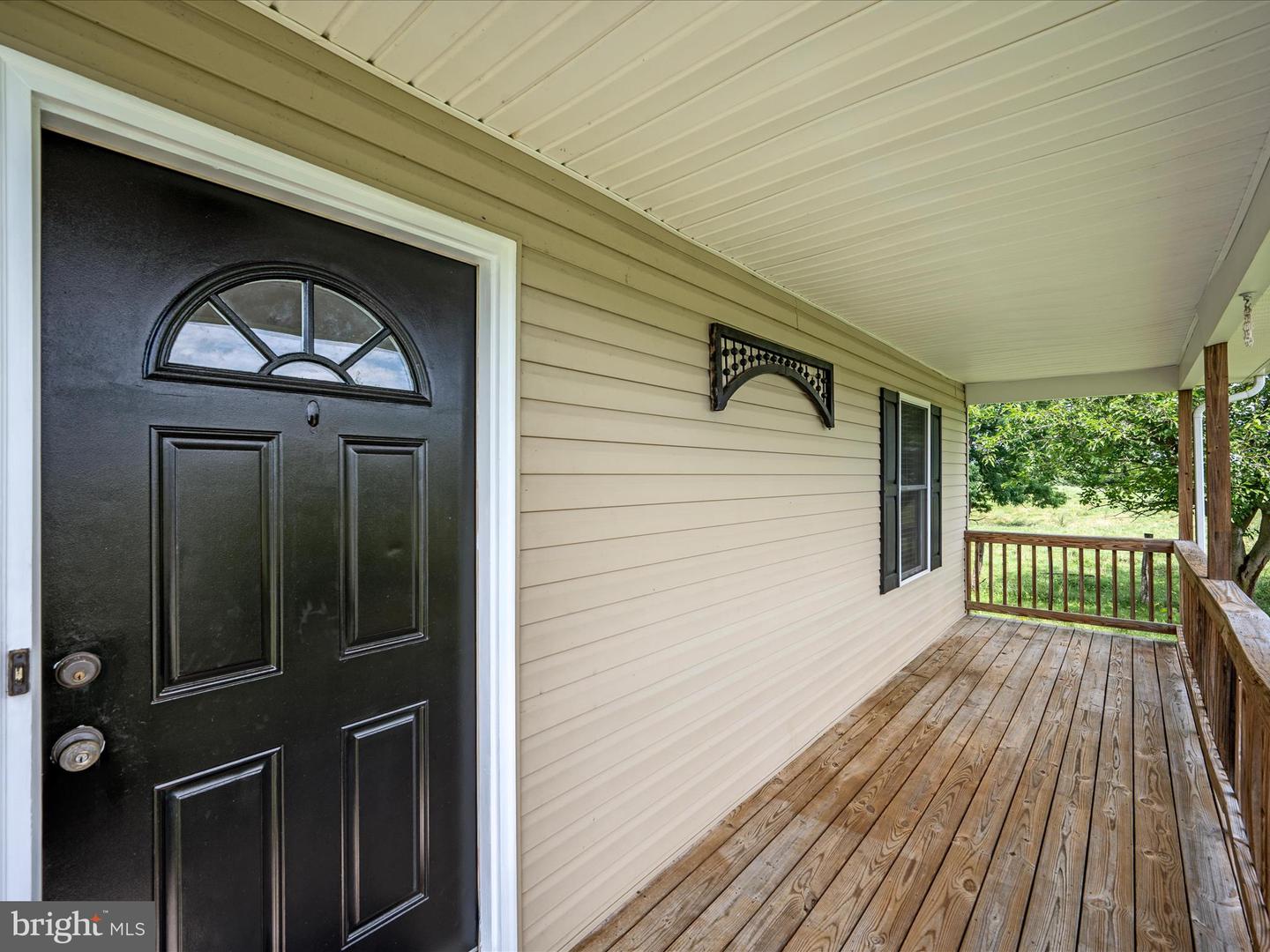 451 N SUMMIT AVE, WOODSTOCK, Virginia 22664, 3 Bedrooms Bedrooms, ,2 BathroomsBathrooms,Residential,For sale,451 N SUMMIT AVE,VASH2012050 MLS # VASH2012050