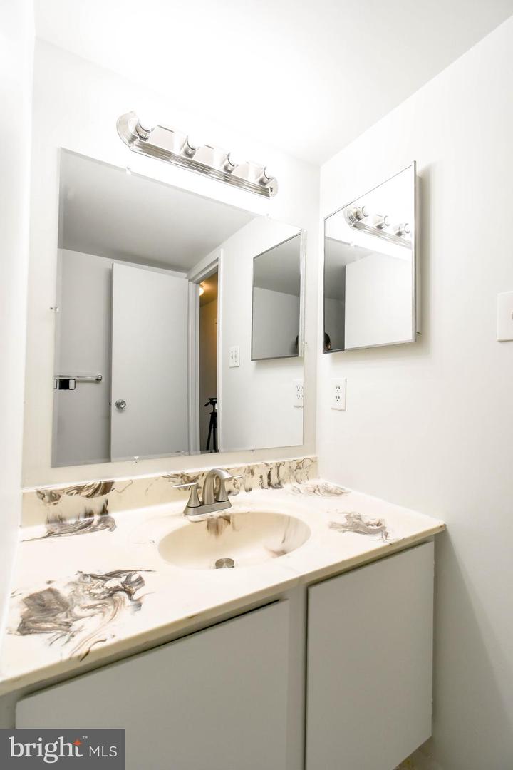 6300 STEVENSON AVE #1224, ALEXANDRIA, Virginia 22304, 2 Bedrooms Bedrooms, ,2 BathroomsBathrooms,Residential,For sale,6300 STEVENSON AVE #1224,VAAX2047692 MLS # VAAX2047692
