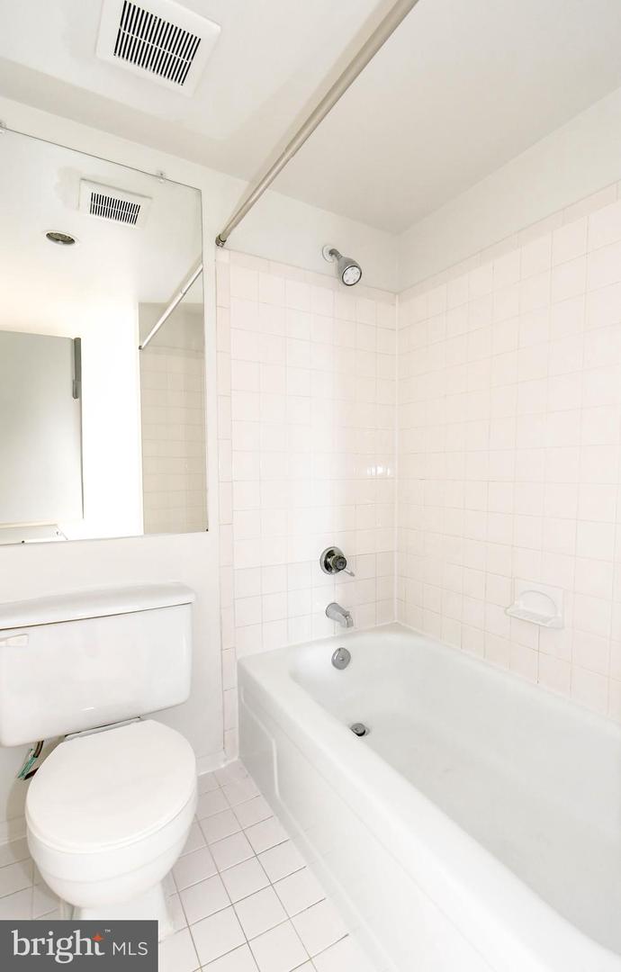 6300 STEVENSON AVE #1224, ALEXANDRIA, Virginia 22304, 2 Bedrooms Bedrooms, ,2 BathroomsBathrooms,Residential,For sale,6300 STEVENSON AVE #1224,VAAX2047692 MLS # VAAX2047692