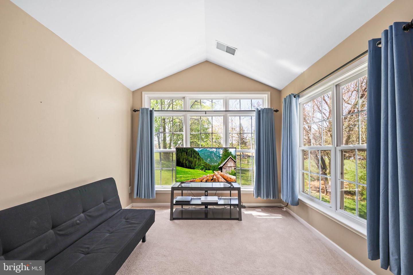 14725 DOGWOOD PARK LN, HAYMARKET, Virginia 20169, 4 Bedrooms Bedrooms, ,2 BathroomsBathrooms,Residential,For sale,14725 DOGWOOD PARK LN,VAPW2099682 MLS # VAPW2099682