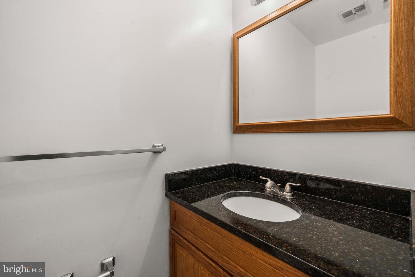 7621 JORDON HOLLOW CT, MANASSAS, Virginia 20109, 3 Bedrooms Bedrooms, ,2 BathroomsBathrooms,Residential,For sale,7621 JORDON HOLLOW CT,VAPW2099690 MLS # VAPW2099690