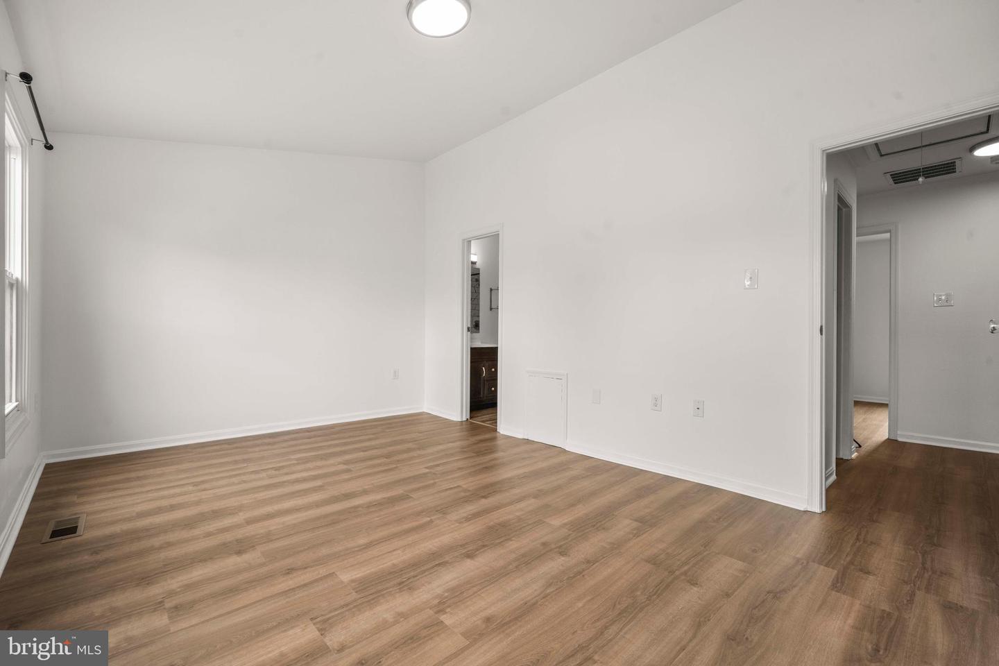 7621 JORDON HOLLOW CT, MANASSAS, Virginia 20109, 3 Bedrooms Bedrooms, ,2 BathroomsBathrooms,Residential,For sale,7621 JORDON HOLLOW CT,VAPW2099690 MLS # VAPW2099690